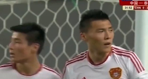 0-0！国足还是赢不了泰国，24脚射门1球未进