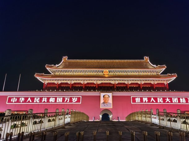 中国足球缺“空中屏障”？