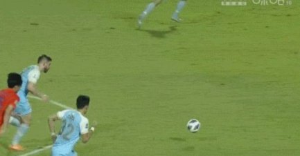 扩大比分！泽卡抢点破门，泰山2-0玉昆