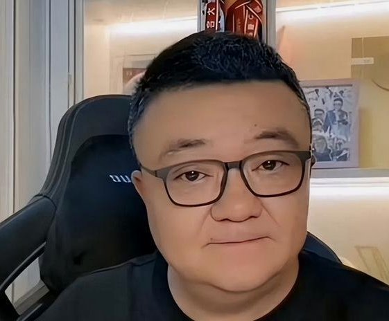 如果你反对董路，那你就和他比比，而不是逼逼