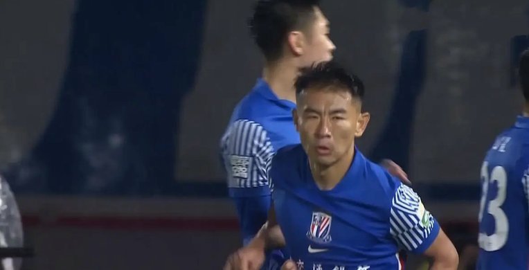 于汉超更衣室动员：成绩不好就活该被骂，要为自己争口气